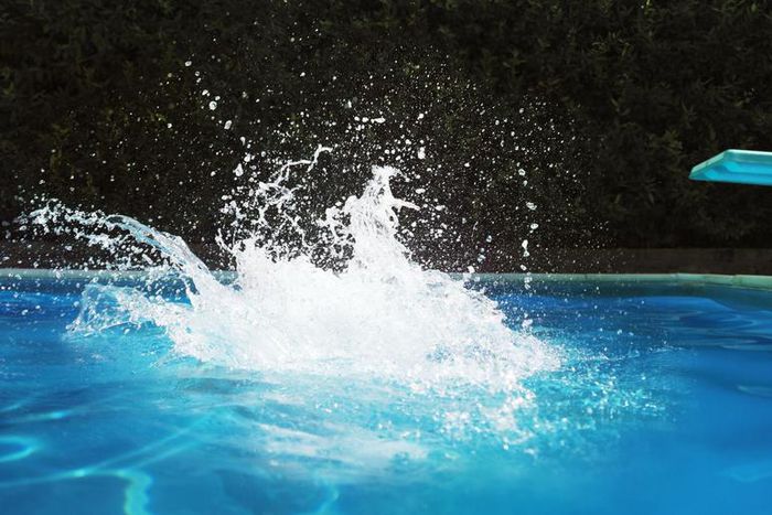 Dr. Pimple Popper Pops Squirting Blackhead