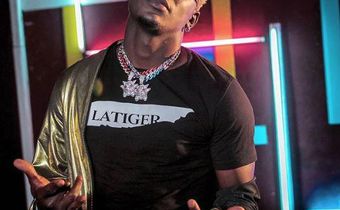 Tafadhali heshimu huyo mama – Willy Paul to artistes living off older women