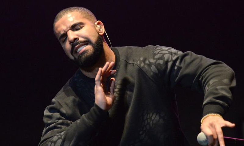 Here's Why Drake Got Booed at a Music Festival