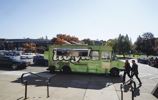 A Taco Truck Served Lunch to ICE Workers. Then Came the Backlash.