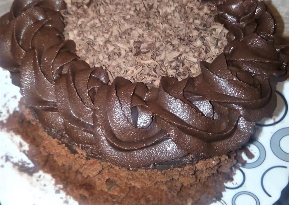 #RecipeWithAPulseliveTwist: Decadent Chocolate Fudge Cake with dark Chocolate Ganache