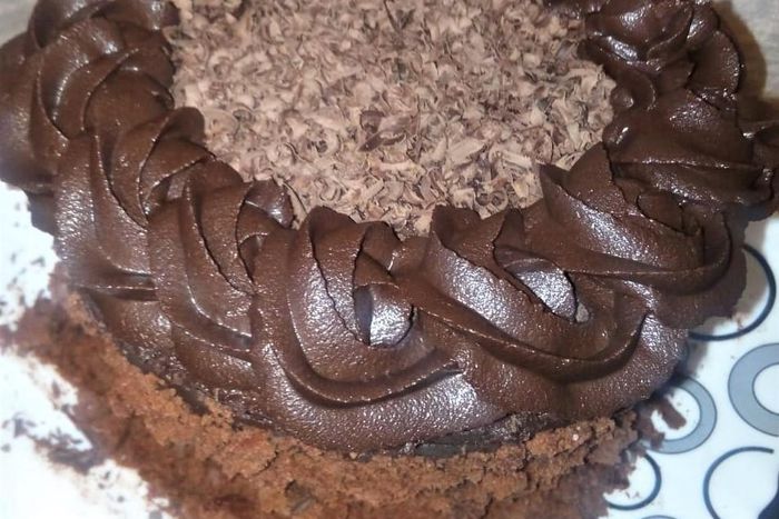 #RecipeWithAPulseliveTwist: Decadent Chocolate Fudge Cake with dark Chocolate Ganache