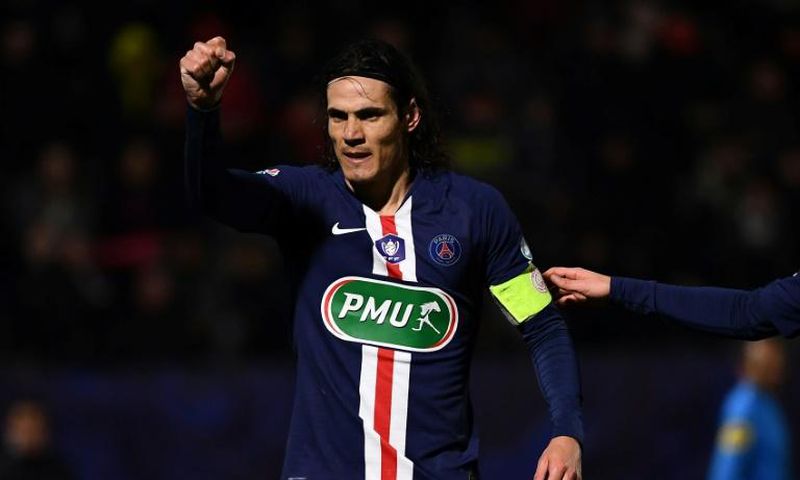 Uruguayan great Edinson Cavani may be keen on a move to Atletico Madrid but his availability has sparked potential interest from Chelsea too