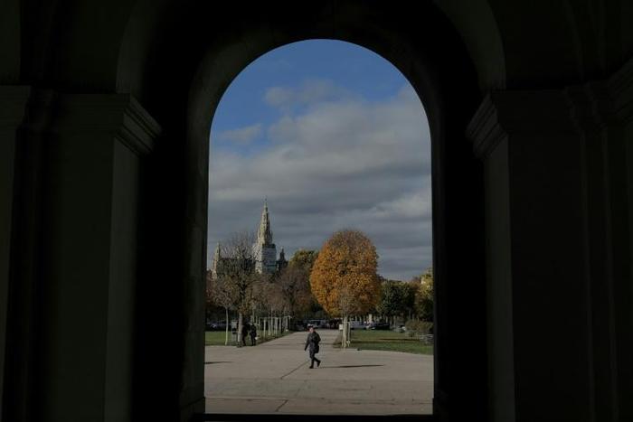 The lawsuit accuses the City of Vienna of having plundered a charitable foundation set up by the Rothschild family