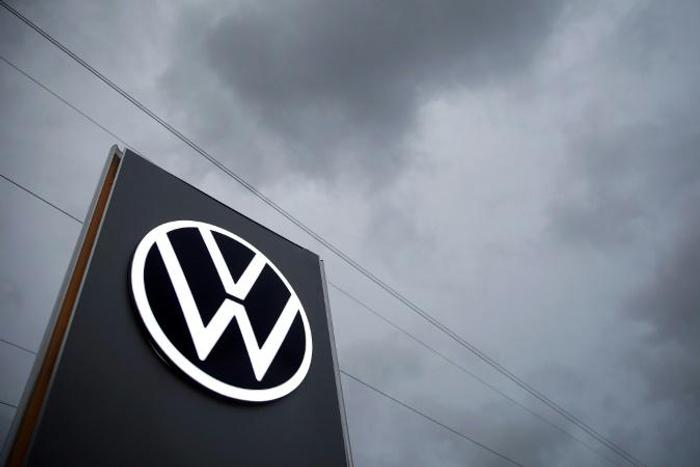 An out-of-court settlement covering hundreds of thousands of cases and the closure of criminal proceedings already drew a line under the biggest domestic risks from "Dieselgate"