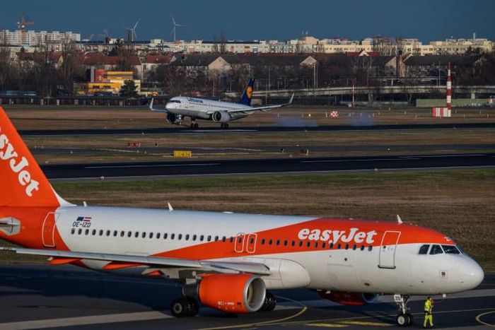 EasyJet and two other carriers have launched joint legal proceedings against the UK government's quarantine plan for visitors