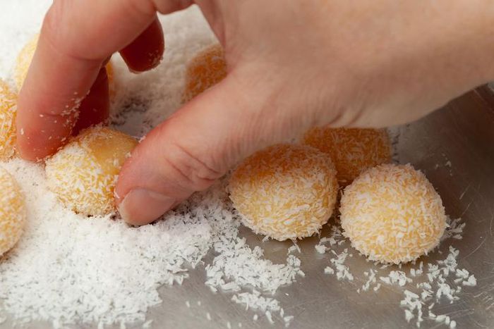 These 2 Cyst Pops Are Deeply, Deeply Satisfying