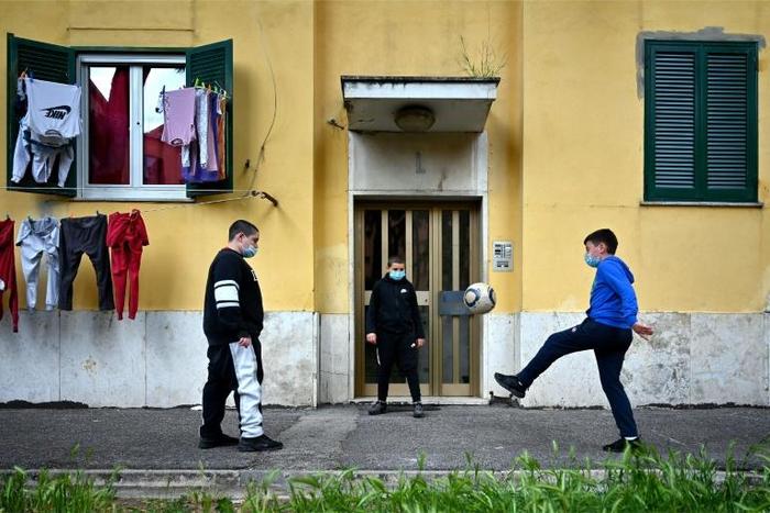 The number of current official cases marks an important data point in Italy's calculation of what restrictions to lift
