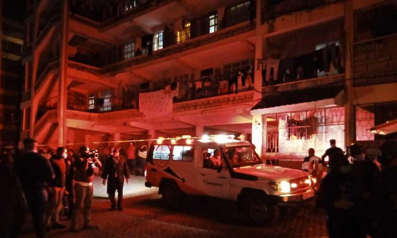 4 Storey building collapses, several trapped inside