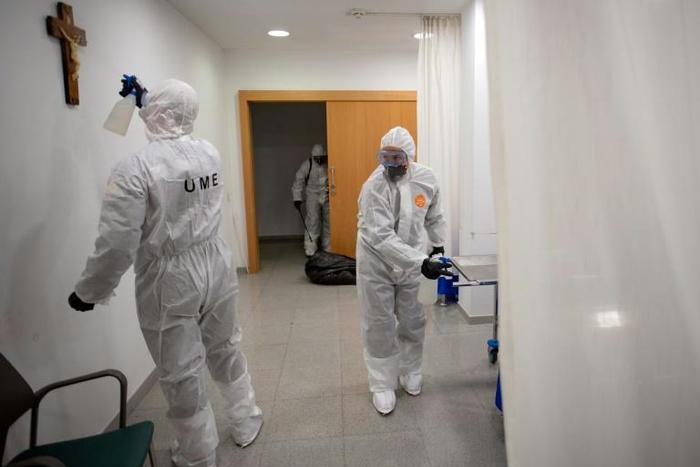 troops had carried out deep-clean operations in more than 100 hospital, 16 prisons and 1,083 old people's homes. 