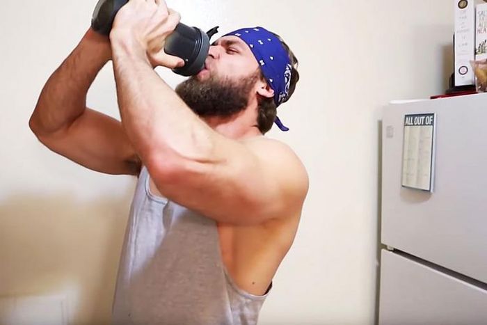 Bodybuilders Try 'Flexible Dieting' for 30 Days