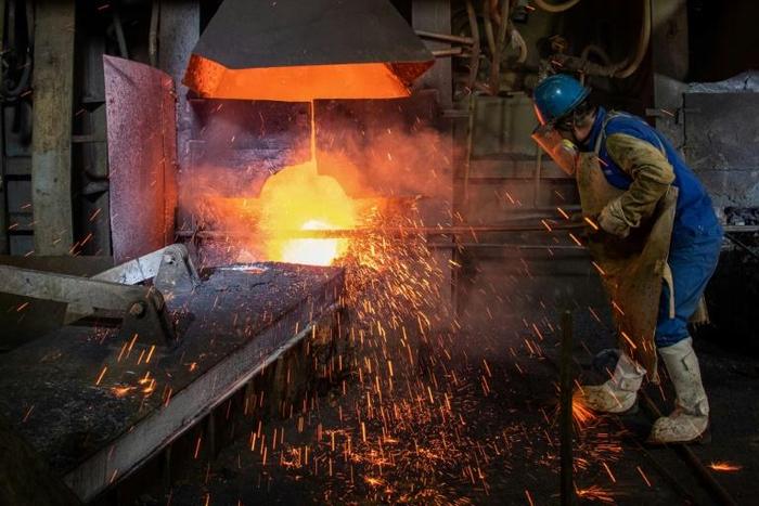 Analysts warn of tougher times ahead, with weaker external demand for Chinese goods to weigh on growth