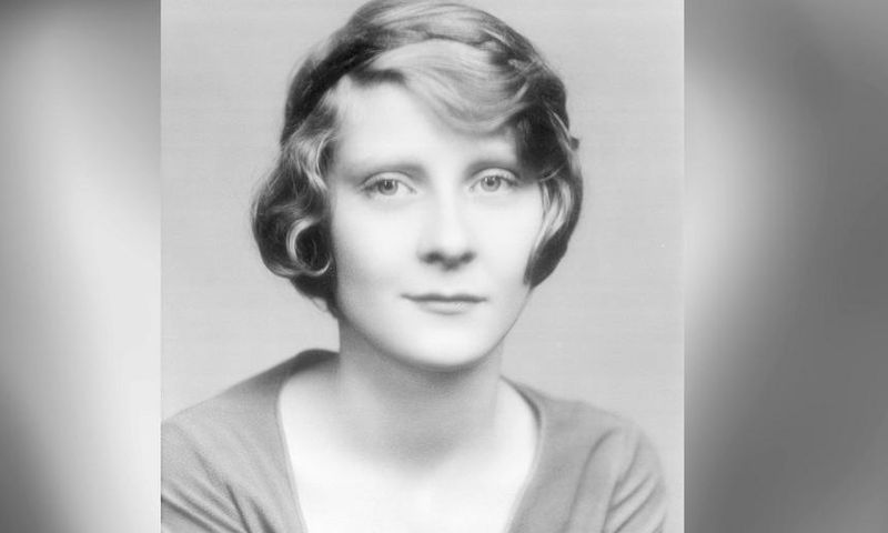 Who Is The Real Peg Entwistle From 'Hollywood'?