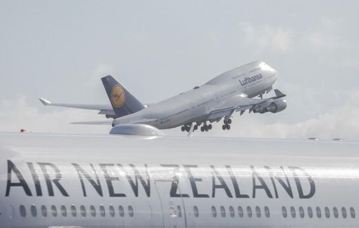Air New Zealand has put a three-week freeze on new bookings