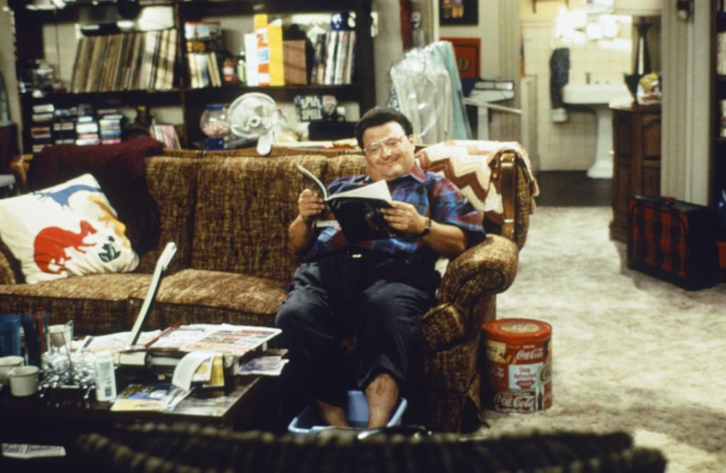 40 Photos of the Seinfeld Cast Then and Now