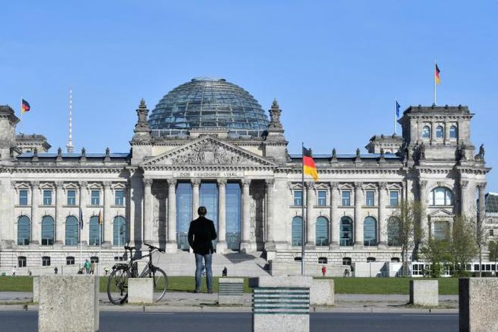 The Bundestag is expected to say it is satisfied Germany's central bank did not overstep its mark by participating in a eurozone-wide bond-buying scheme