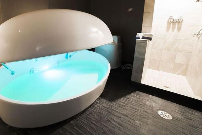 ‘I Tried Float Therapy And Walked Out Stress-Free’