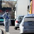 The Baltic states have criticised Poland for refusing to open a "humanitarian corridor" for passenger cars returning home from Western Europe