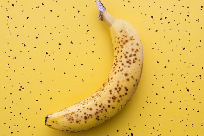 Dr. Pimple Popper Sorts Blackheads From Freckles