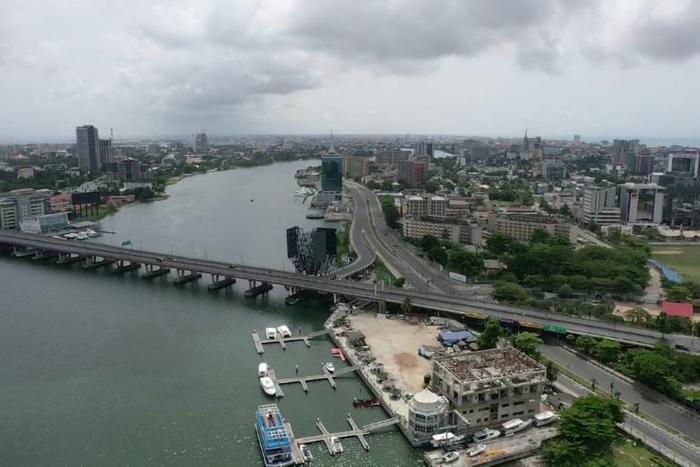 The bridges that are normally impassable at rush hour were empty