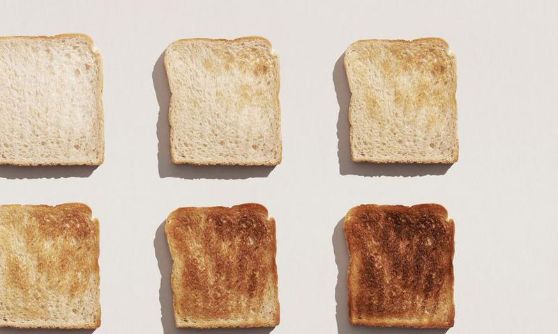 How To Defrost Bread So It Actually Tastes Good