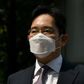 Samsung heir Lee Jae-yong arrives at court Monday in Seoul