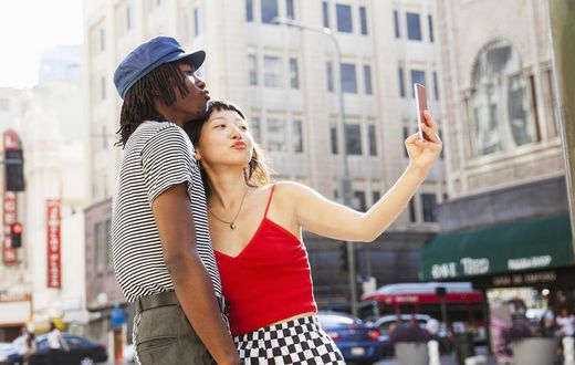 30 First Date Ideas That Aren't Boring