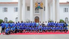 President Uhuru Kenyatta handover a brand new 51-seater Bus to AFC Leopards at State House (Photos)