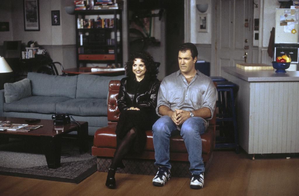 40 Photos of the Seinfeld Cast Then and Now