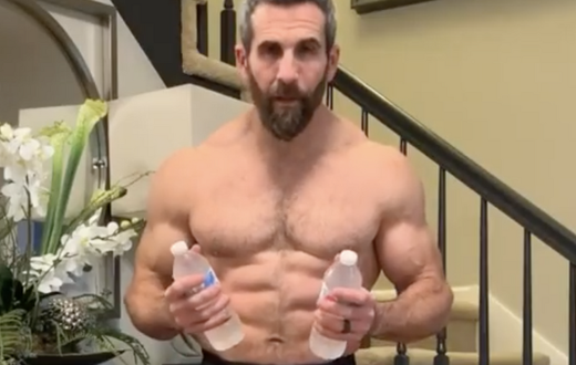 Crush Your Core With a Set of Water Bottles