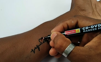 How to Make a Temporary Tattoo Using Toothpaste