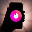 Tinder Lets Users Swipe Globally While Isolating