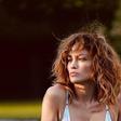 Jennifer Lopez Shows Off Her Natural Curls