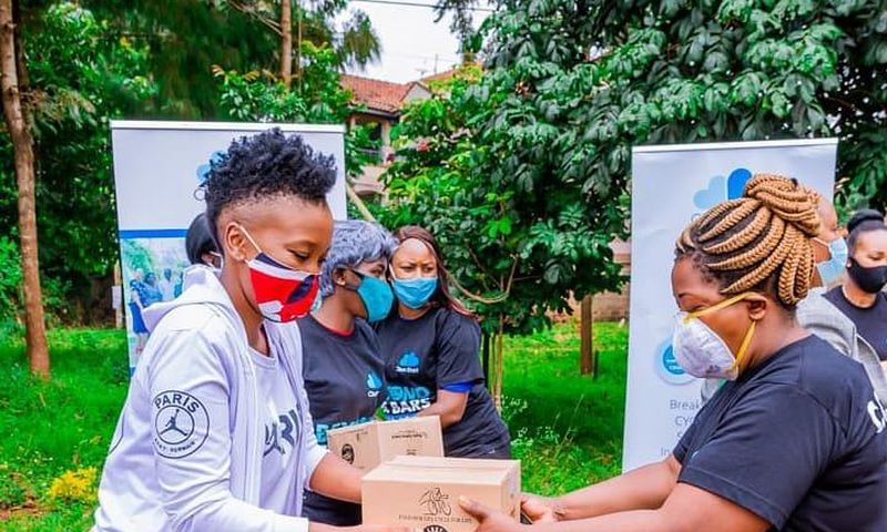 Singer Wahu responds after being accused of publicizing her donations to the poor