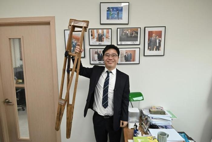 North Korean defector and human rights activist Ji Seong-ho is running for a parliamentary seat in South Korea