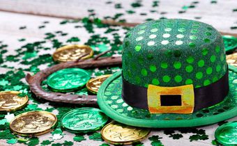 Dr. Pimple Popper Pops a St. Patrick's Day Cyst