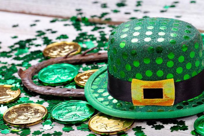 Dr. Pimple Popper Pops a St. Patrick's Day Cyst