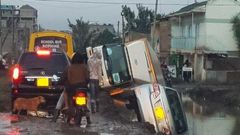 Photo of vehicles falling off a road go viral, Machakos Governor Alfred Mutua blames motorists