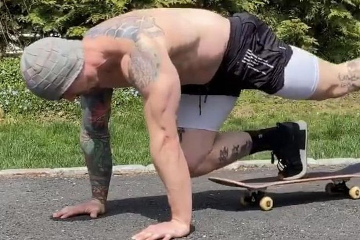 Get a Killer Core Workout With Just a Skateboard