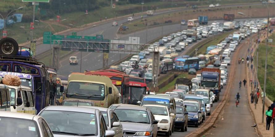Heavy traffic on Thika Road as Nairobi residents head to the villages [Video]
