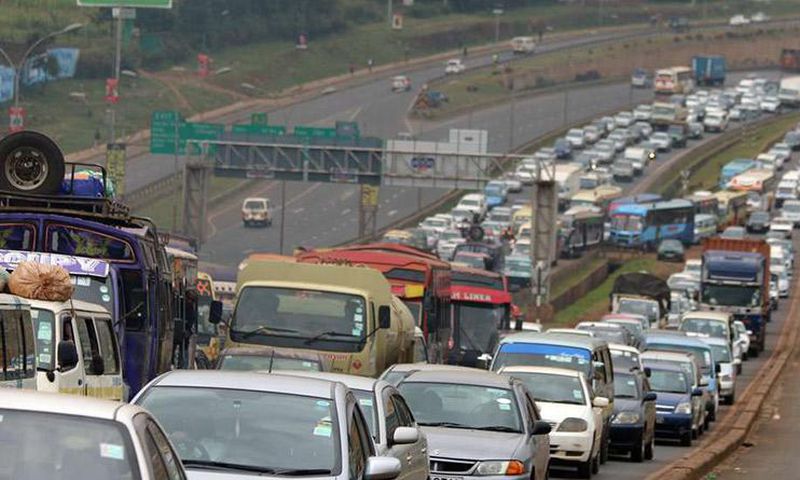 Heavy traffic on Thika Road as Nairobi residents head to the villages [Video]