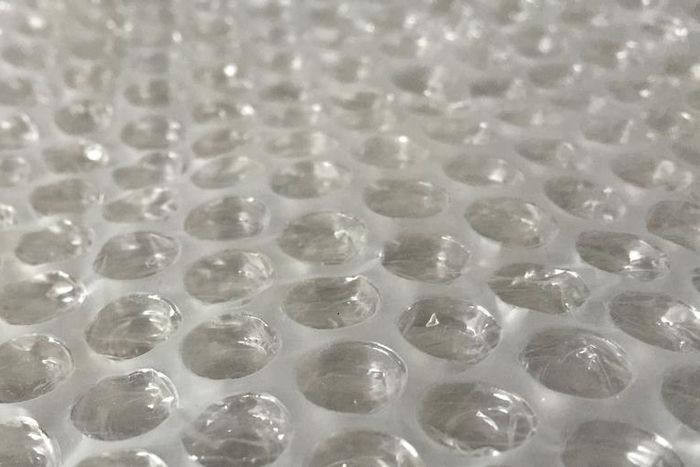 Dr. Pimple Popper Squeezes Tons Of Back Blackheads