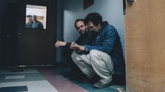 Derek Cianfrance with Mark Ruffalo, here dressed as Dominick.