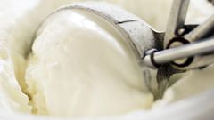 Dr. Pimple Popper Scoops an 'Ice Cream' Blackhead
