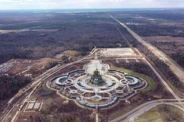 A giant Orthodox cathedral located at Patriot military park outside the Russian capital is slated to be unveiled next month to celebrate victory over Nazi Germany in World War II. Besides the Soviet Union's victory over Nazi Germany in 1945, the church...