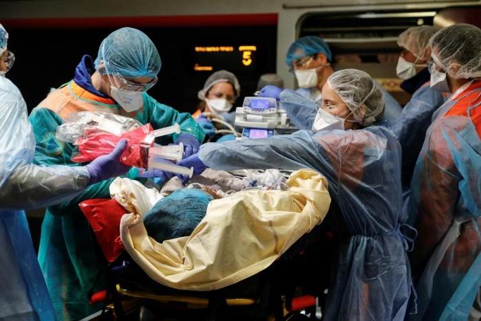 The Ile-de-France region, with Paris at its core, saw its first patient evacuations as the outbreak which started in the east of France expends an ever-heavier toll on the capital