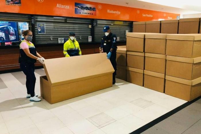 The cardboard coffins "will be a great help in providing a dignified burial for people who died during this health emergency," the Guayaquil mayor's office tweeted