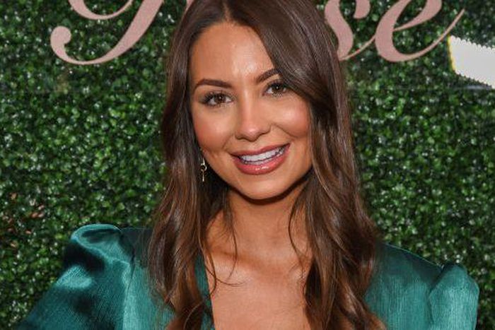 Kelley Flanagan Spills The Tea About 'Bachelor'