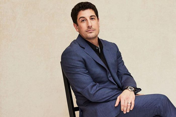 Jason Biggs Is Totally OK With Sitting Down to Pee
