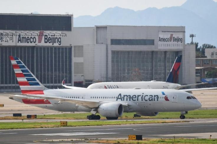China has lifted its de facto ban on US airlines into the country, a day after Washington ordered the suspension of all Chinese travel into and out of the US